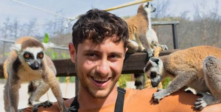 Lemur selfie at Farma